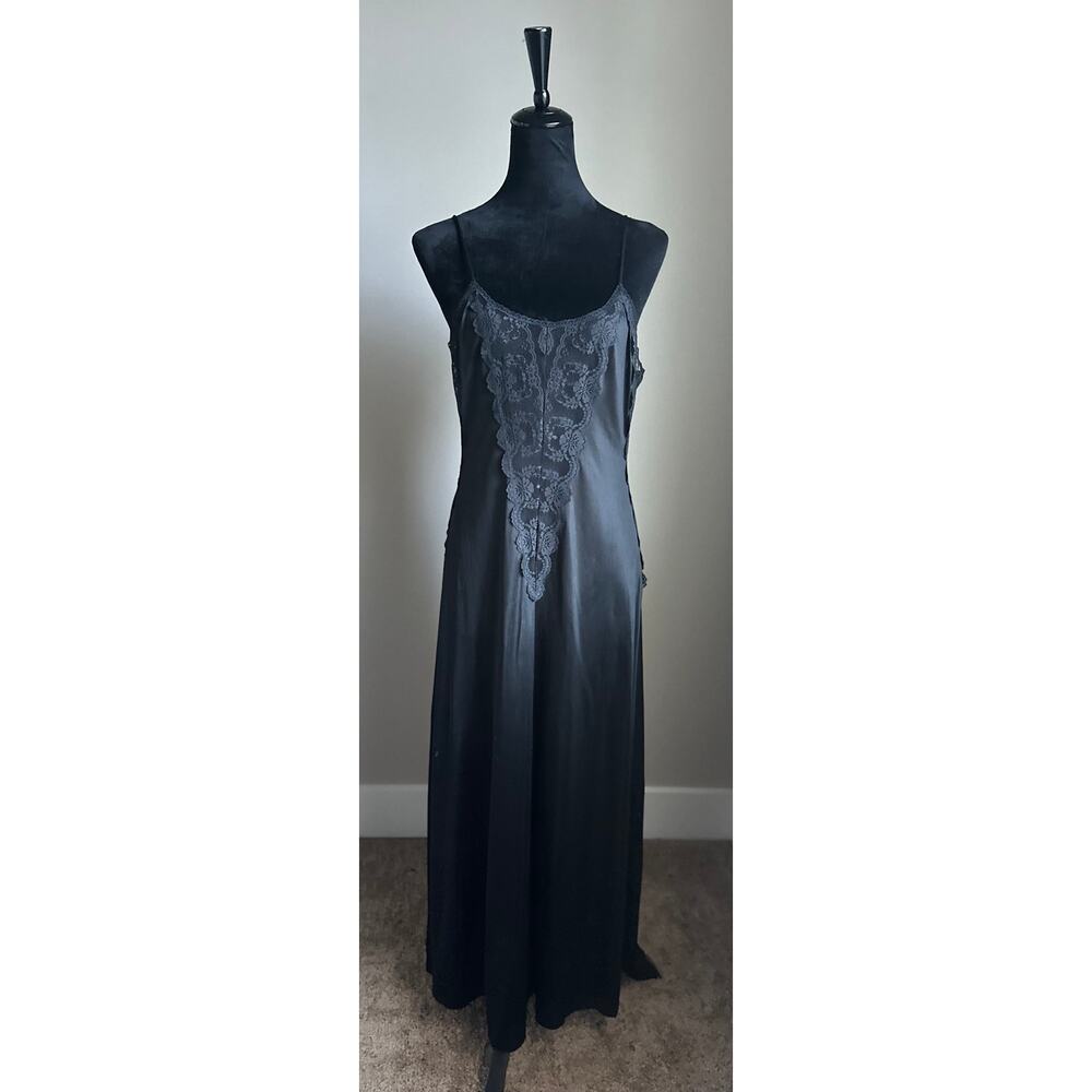 VINTAGE GILEAD Women's Cut Black Nylon Lace Full Length Nightgown Size Small